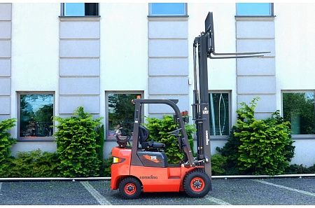  Бензиновый погрузчик LONKING LG15GLT 1,5т 4,8 м Nissan арт. 710153 низкие цены 